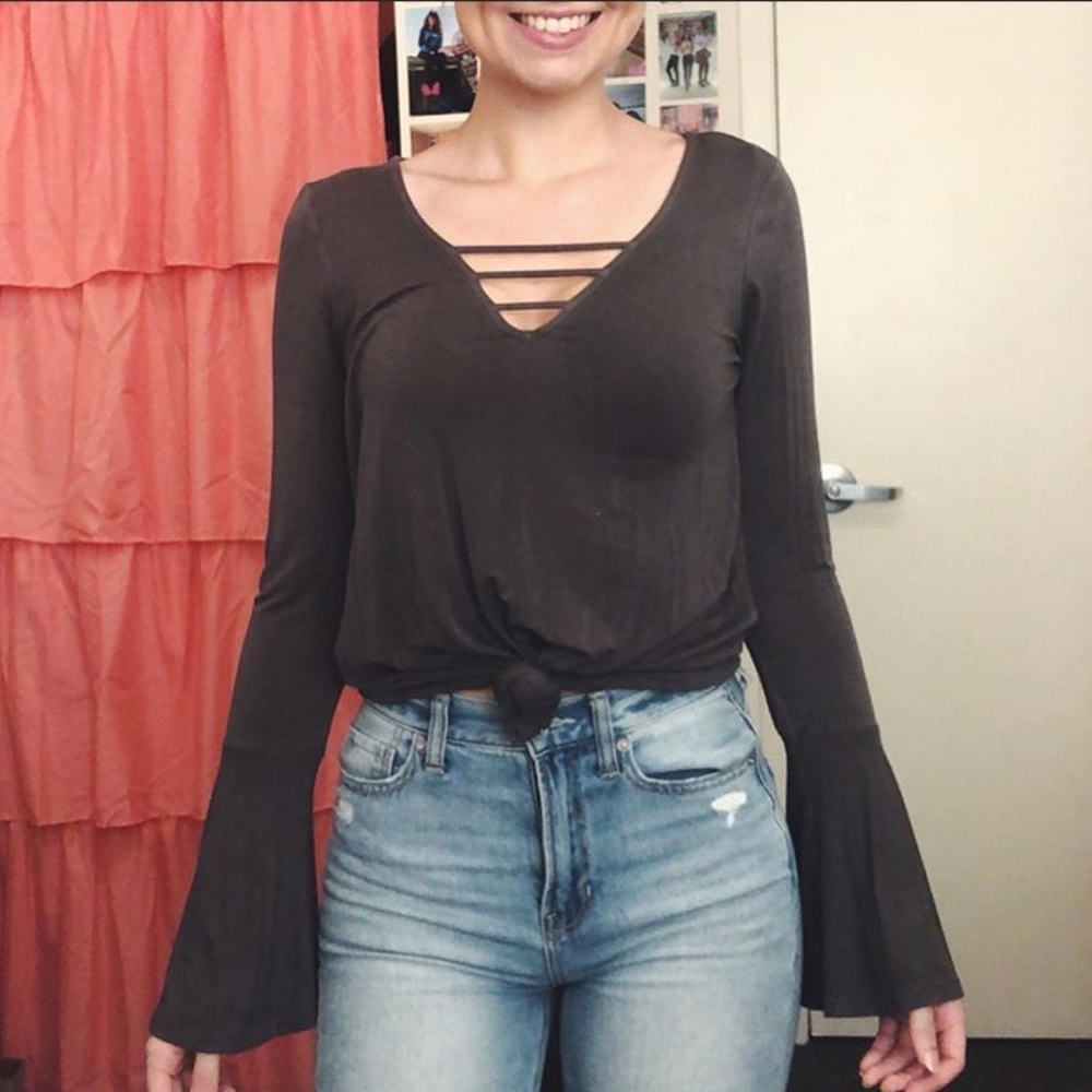 V neck bell sleeve top